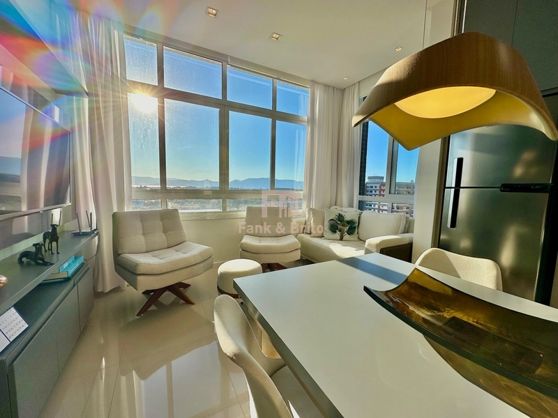 Belo Apartamento Mobiliado e Decorado - 2 Dormitórios (1 Suíte): 3ª foto da galeria de imagens do imóvel