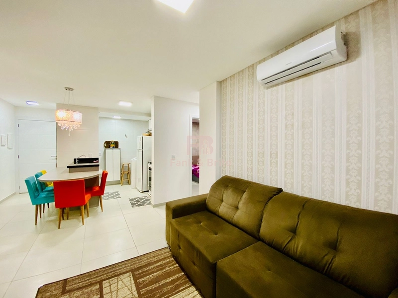 APARTAMENTO A VENDA A UMA QUADRA DO MAR EM CAPÃO DA CANOA: 3ª foto da galeria de imagens do imóvel