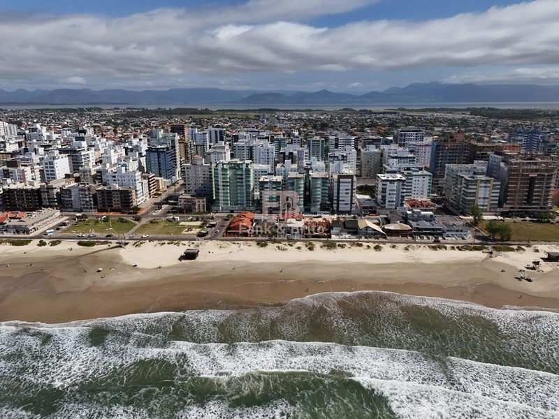 APARTAMENTO A VENDA A UMA QUADRA DO MAR EM CAPÃO DA CANOA: 20ª foto da galeria de imagens do imóvel