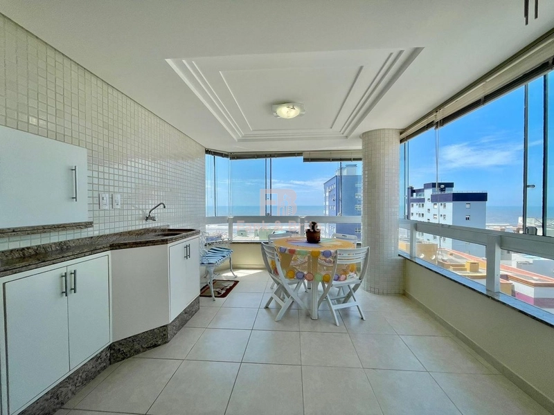 Apartamento 3 dormitórios a poucos metros do mar!: 2ª foto da galeria de imagens do imóvel