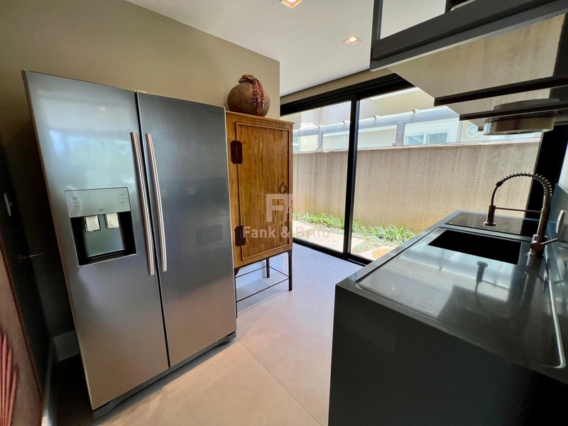 CASA EM CONDOMINIO: 14ª foto da galeria de imagens do imóvel