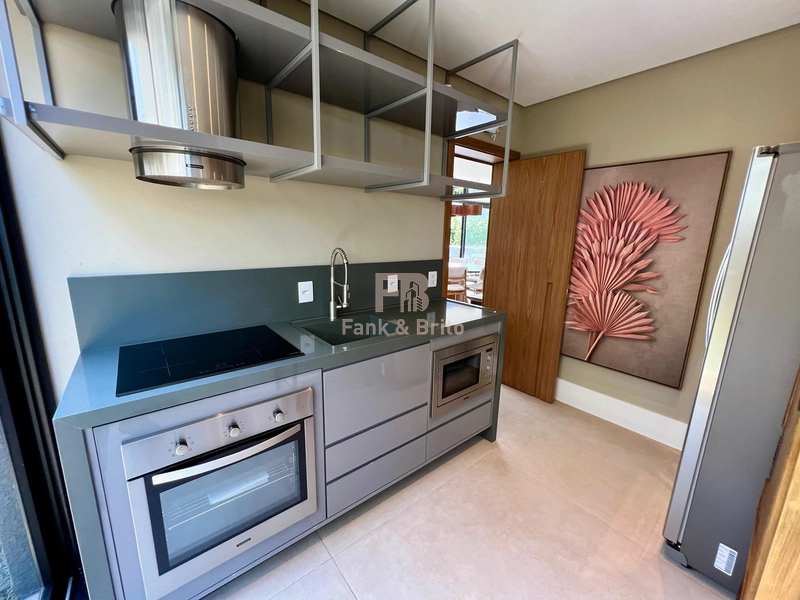 CASA EM CONDOMINIO: 15ª foto da galeria de imagens do imóvel