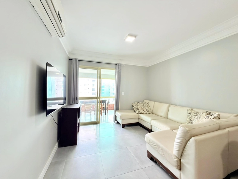 DE FRENTE PARA AVENIDA!!: 1ª foto da galeria de imagens do imóvel