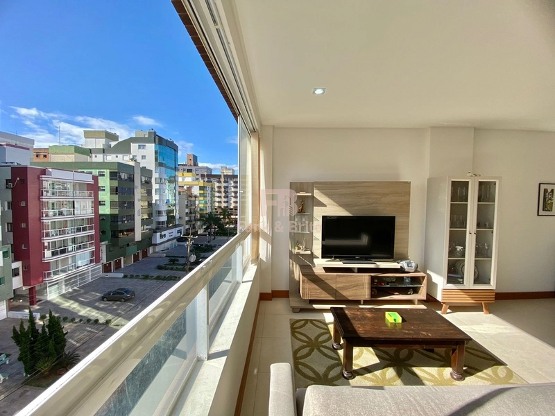 Apartamento com vista para Praça Flávio Boianóvski: 14ª foto da galeria de imagens do imóvel