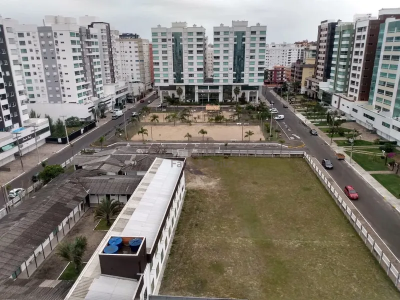 APARTAMENTO A VENDA DE FRENTE PARA A PRAÇA EM CAPÃO DA CANOA: 5ª foto da galeria de imagens do imóvel