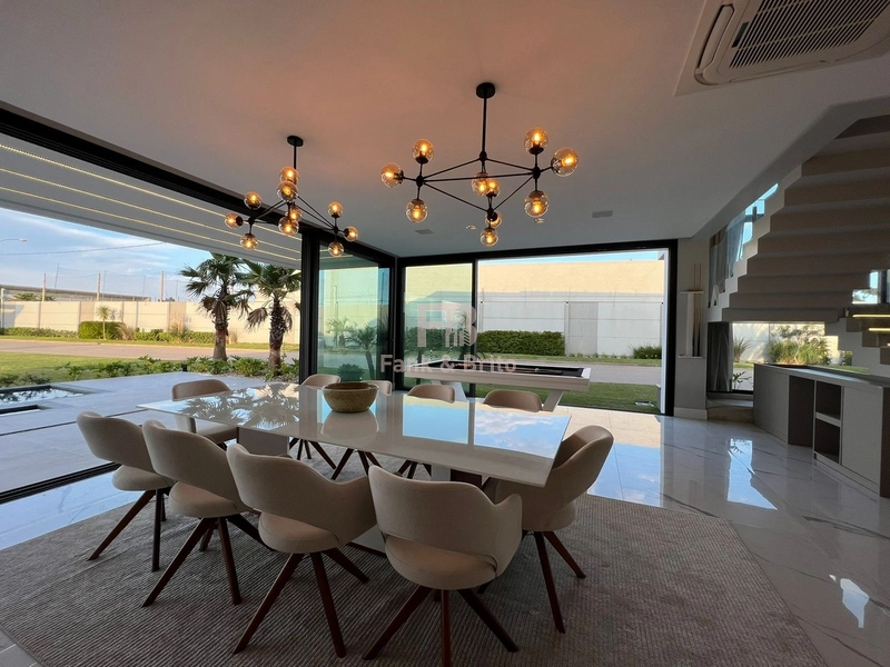 RESIDÊNCIA DE ESQUINA NO CONDOMÍNIO SENSE - LUXO E REQUINTE: 20ª foto da galeria de imagens do imóvel