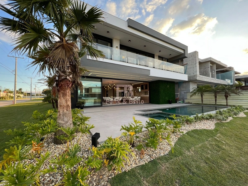 RESIDÊNCIA DE ESQUINA NO CONDOMÍNIO SENSE - LUXO E REQUINTE: 22ª foto da galeria de imagens do imóvel