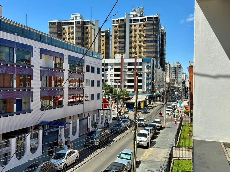 APARTAMENTO A VENDA COM SACADA DE FRENTE NO CENTRO: 7ª foto da galeria de imagens do imóvel