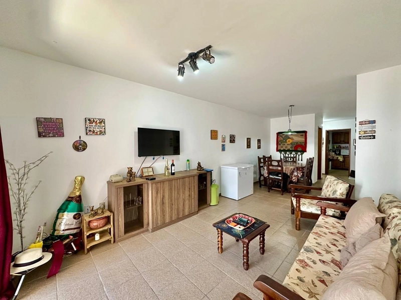 APARTAMENTO A VENDA COM SACADA DE FRENTE NO CENTRO: 2ª foto da galeria de imagens do imóvel