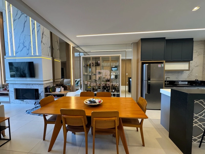 CASA TÉRRA  A VENDA EM CONDOMÍNIO FECHADO: 3ª foto da galeria de imagens do imóvel