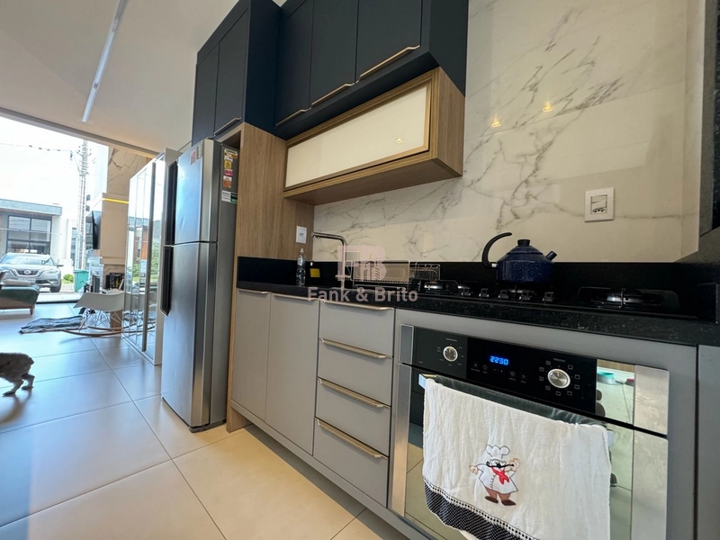 CASA TÉRRA  A VENDA EM CONDOMÍNIO FECHADO: 14ª foto da galeria de imagens do imóvel