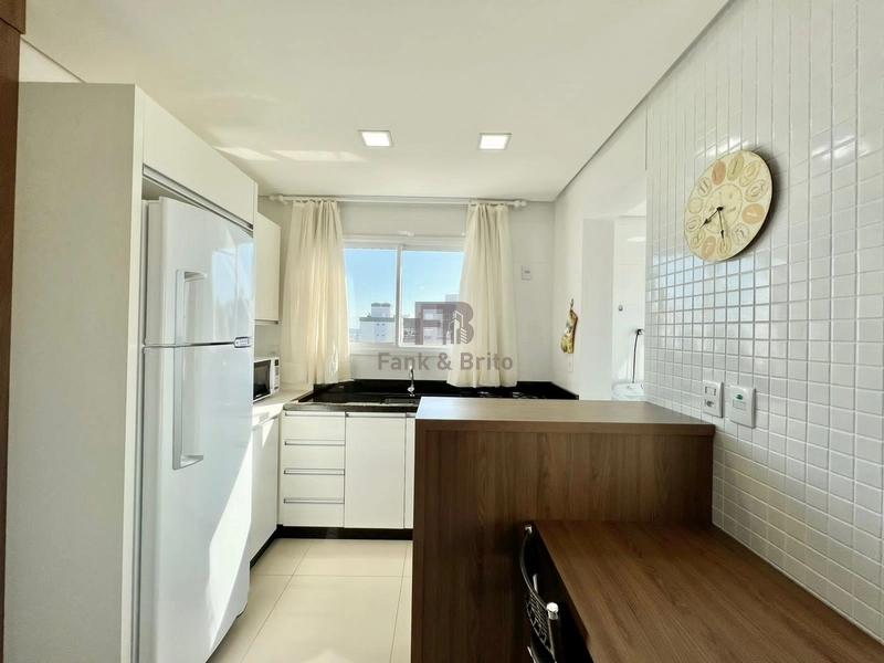 APARTAMENTO A VENDA A DUAS QUADRAS DO MAR: 1ª foto da galeria de imagens do imóvel