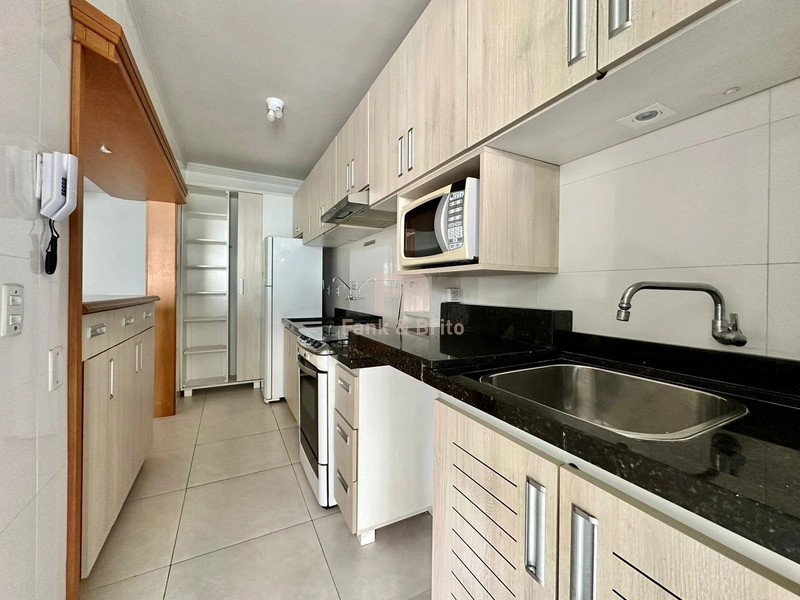 APARTAMENTO DE 2 DORMITÓRIOS A VENDA A POUCOS METROS DO MAR EM CAPÃO: 4ª foto da galeria de imagens do imóvel