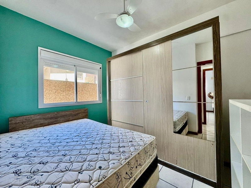 APARTAMENTO AO LADO DA PRAÇA FLAVIO BOIANOVSKI, POUCAS QUADRAS DO MAR!: 9ª foto da galeria de imagens do imóvel