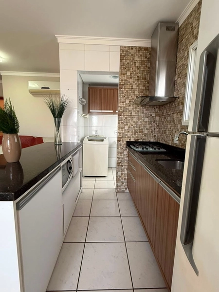 APARTAMENTO AO LADO DA PRAÇA FLAVIO BOIANOVSKI, POUCAS QUADRAS DO MAR!: 9ª foto da galeria de imagens do imóvel