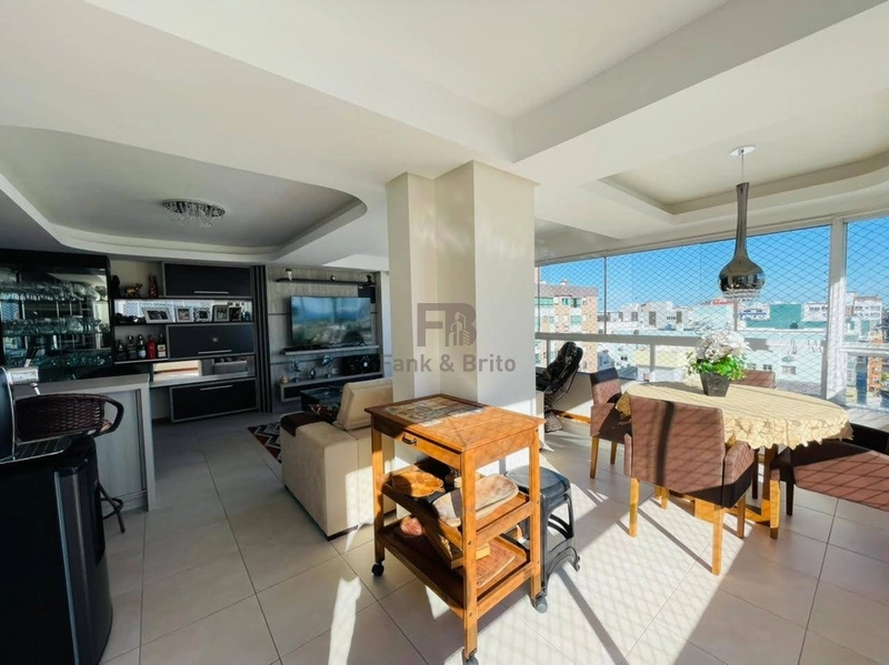 Apartamento com vista para o mar e serra: 8ª foto da galeria de imagens do imóvel