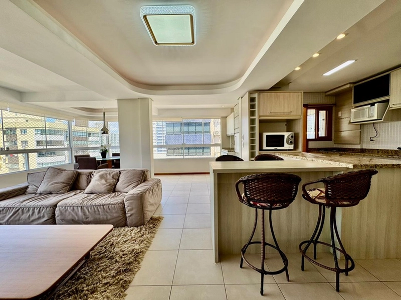 Apartamento com vista para o mar e serra: 6ª foto da galeria de imagens do imóvel