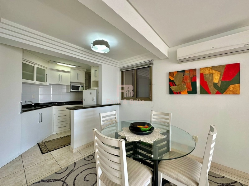 NO CORAÇÃO DE CAPÃO DA CANOA! Junto à praia, 02 box de garagem.: 15ª foto da galeria de imagens do imóvel