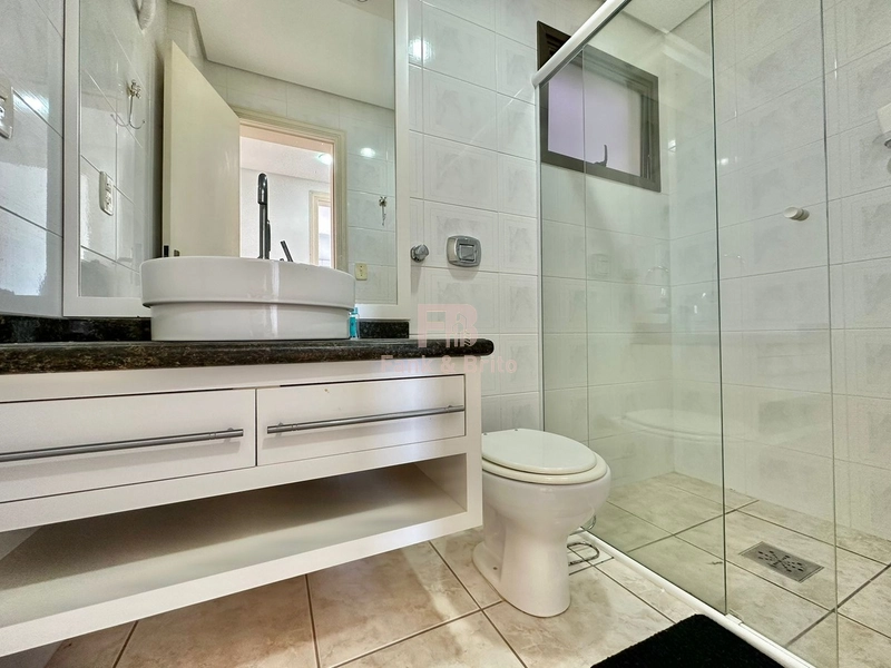 NO CORAÇÃO DE CAPÃO DA CANOA! Junto à praia, 02 box de garagem.: 22ª foto da galeria de imagens do imóvel