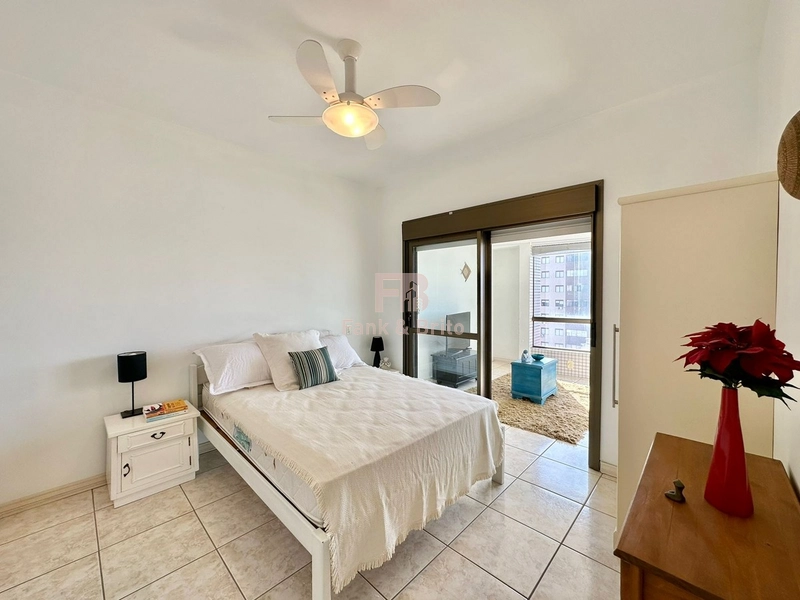 NO CORAÇÃO DE CAPÃO DA CANOA! Junto à praia, 02 box de garagem.: 19ª foto da galeria de imagens do imóvel