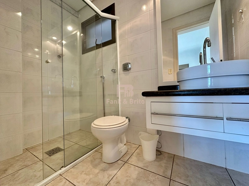 NO CORAÇÃO DE CAPÃO DA CANOA! Junto à praia, 02 box de garagem.: 24ª foto da galeria de imagens do imóvel