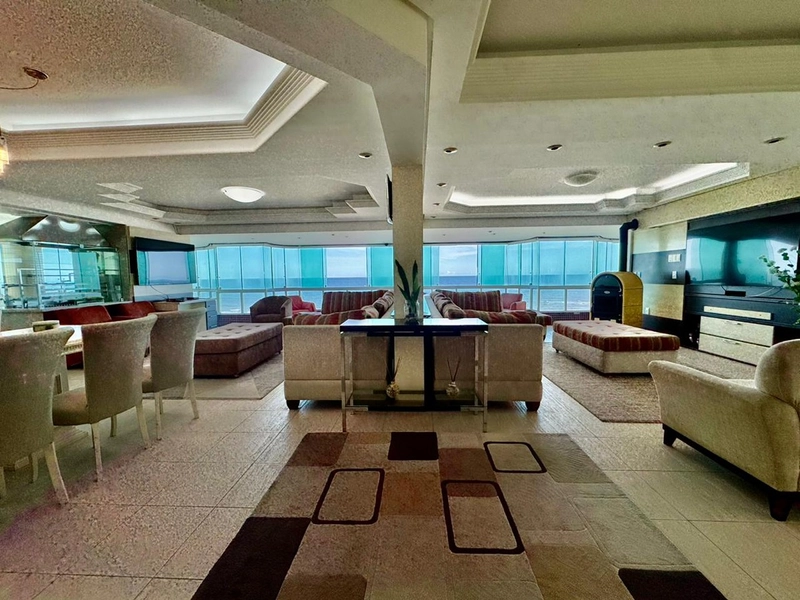 Apartamento com 4 dormitórios na beira mar em Capão da Canoa: 3ª foto da galeria de imagens do imóvel