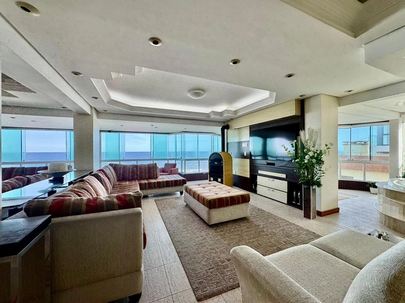 Apartamento com 4 dormitórios na beira mar em Capão da Canoa: 4ª foto da galeria de imagens do imóvel