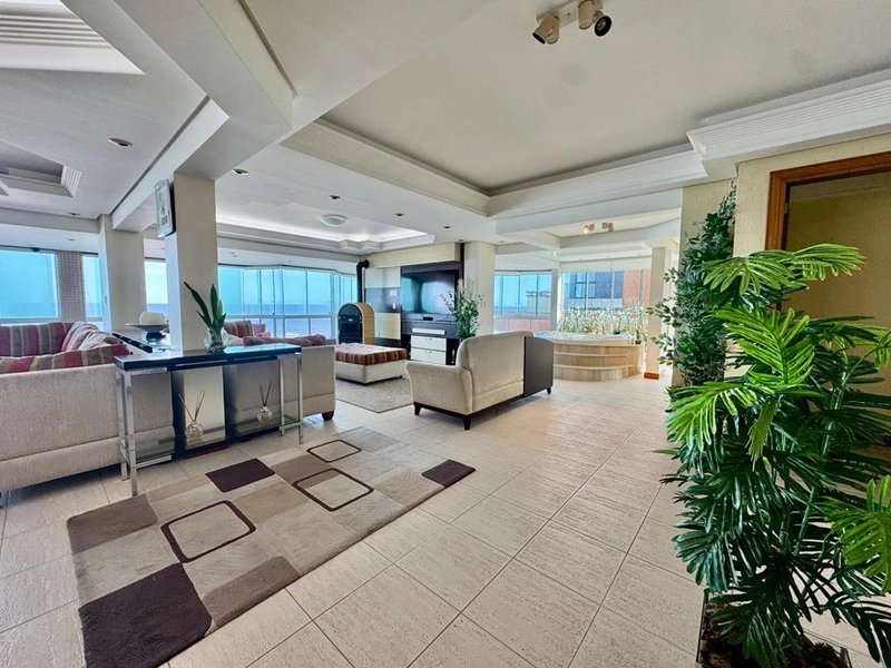 Apartamento com 4 dormitórios na beira mar em Capão da Canoa: 2ª foto da galeria de imagens do imóvel