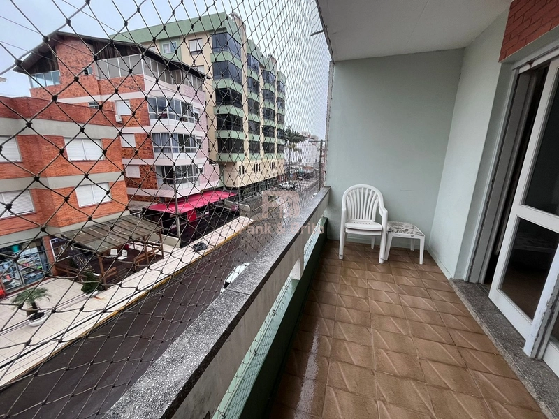 Apartamento de frente, mobiliado, junto a Praça dos Camelôs: 6ª foto da galeria de imagens do imóvel