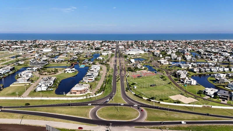 SOBRADO A VENDA NO CONDOMINO FECHADO ENSEADA EM XANGRI-LÁ: 4ª foto da galeria de imagens do imóvel