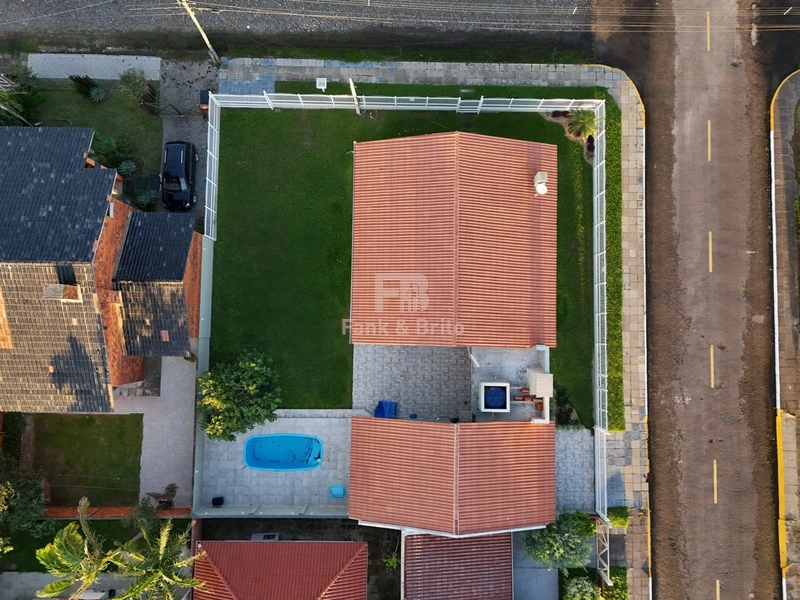 CASA A VENDA EM CAPÃO NOVO: 4ª foto da galeria de imagens do imóvel