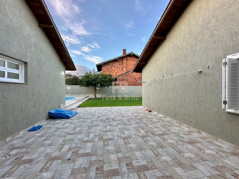 CASA A VENDA EM CAPÃO NOVO: 15ª foto da galeria de imagens do imóvel