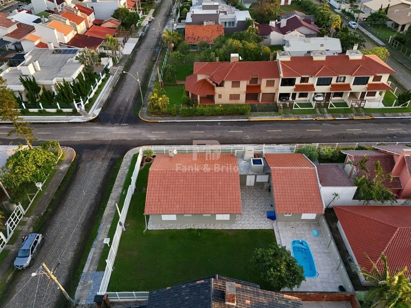 CASA A VENDA EM CAPÃO NOVO: 7ª foto da galeria de imagens do imóvel