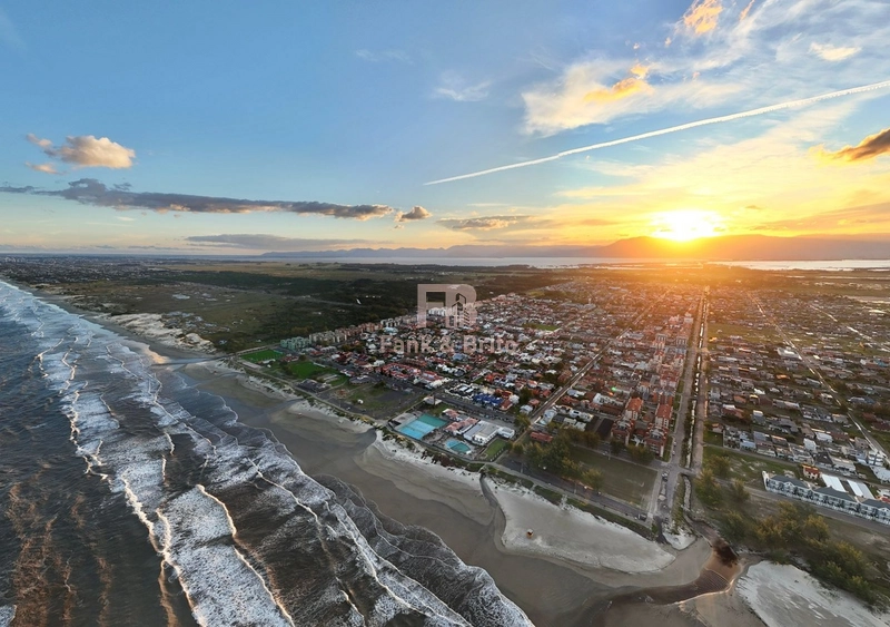 CASA A VENDA EM CAPÃO NOVO: 8ª foto da galeria de imagens do imóvel