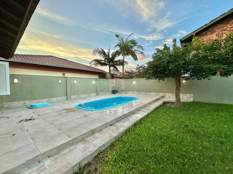 CASA A VENDA EM CAPÃO NOVO: 14ª foto da galeria de imagens do imóvel