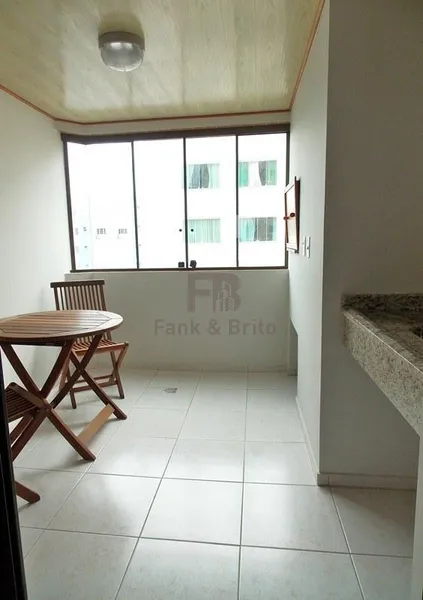 DOIS DORMITÓRIOS MOBILIADO UMA QUADRA DO MAR: 8ª foto da galeria de imagens do imóvel