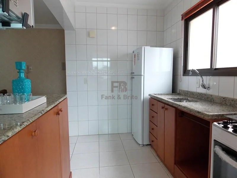 DOIS DORMITÓRIOS MOBILIADO UMA QUADRA DO MAR: 3ª foto da galeria de imagens do imóvel