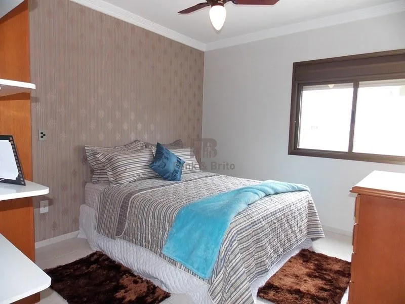 DOIS DORMITÓRIOS MOBILIADO UMA QUADRA DO MAR: 1ª foto da galeria de imagens do imóvel