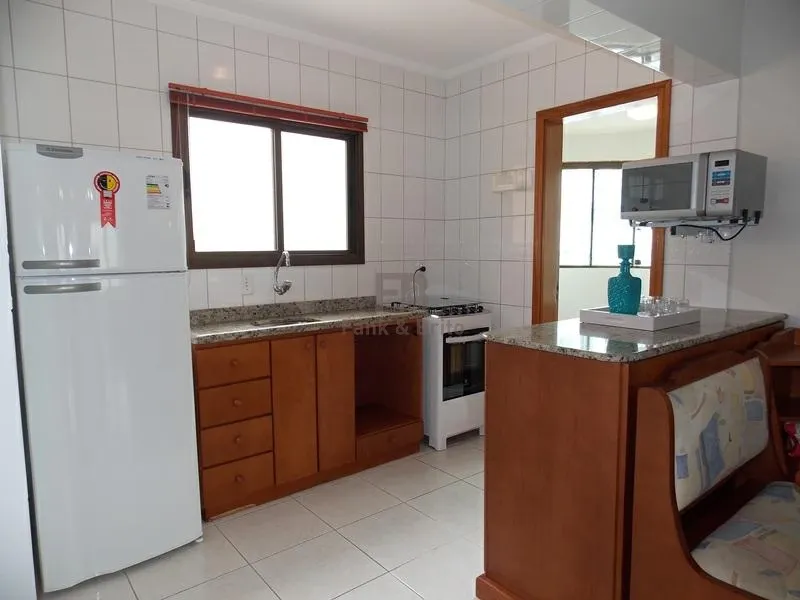 DOIS DORMITÓRIOS MOBILIADO UMA QUADRA DO MAR: 12ª foto da galeria de imagens do imóvel