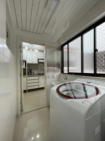VENDE APARTAMENTO TRÊS DORMITÓRIOS NO CENTRO: 10ª foto da galeria de imagens do imóvel