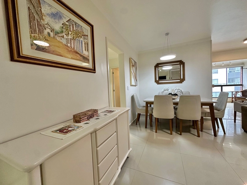 VENDE APARTAMENTO TRÊS DORMITÓRIOS NO CENTRO: 8ª foto da galeria de imagens do imóvel