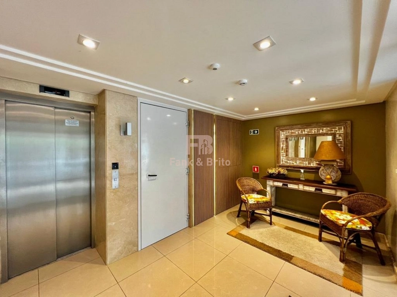 Sacada de frente para Avenida: 20ª foto da galeria de imagens do imóvel