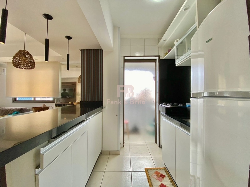 Sacada de frente para Avenida: 6ª foto da galeria de imagens do imóvel