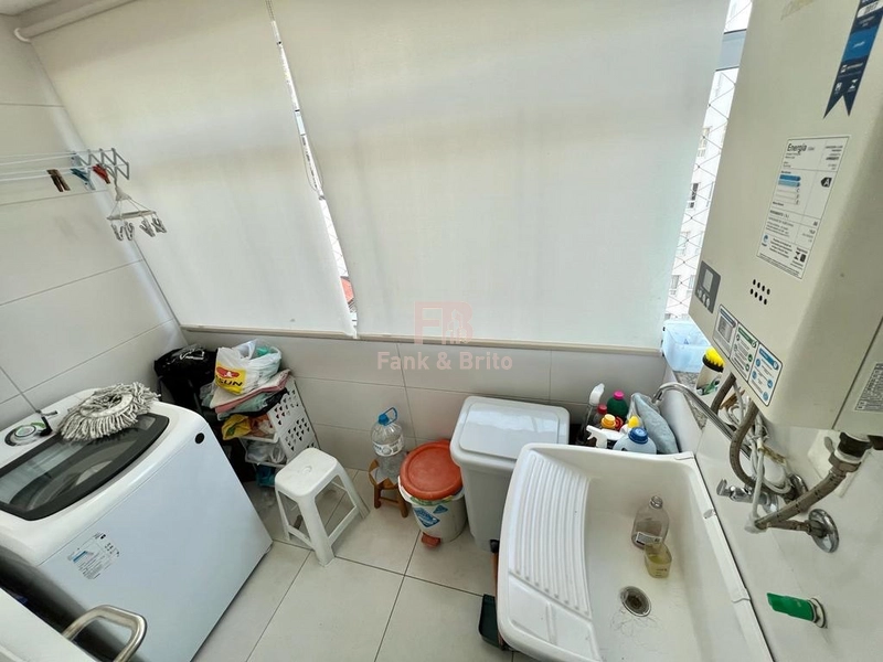 Sacada de frente com vista mar: 16ª foto da galeria de imagens do imóvel