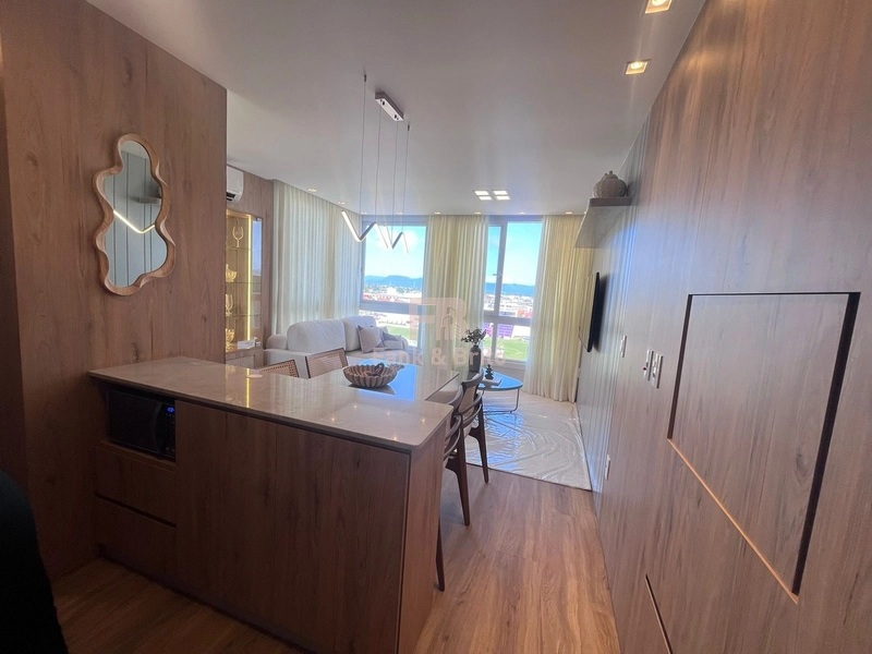 Charmoso apartamento, mobiliado e decorado no coração de Capão!: 2ª foto da galeria de imagens do imóvel