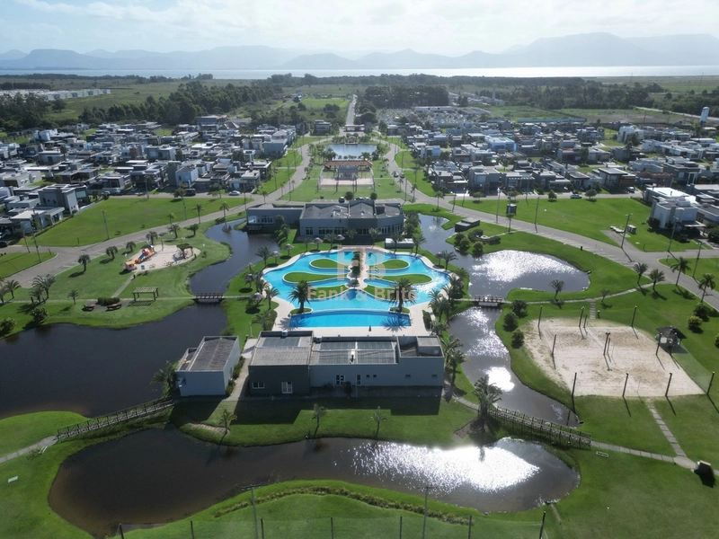 CASA A VENDA NO CONDOMÍNIO DUBAI EM CAPÃO DA CANOA: 9ª foto da galeria de imagens do imóvel