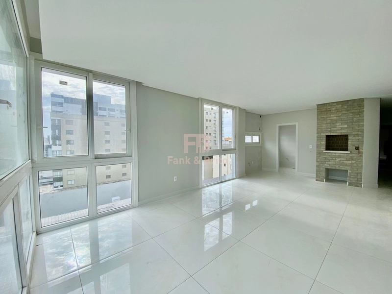 Apartamento com 3 dormitórios à venda em Capão da Canoa.: 3ª foto da galeria de imagens do imóvel