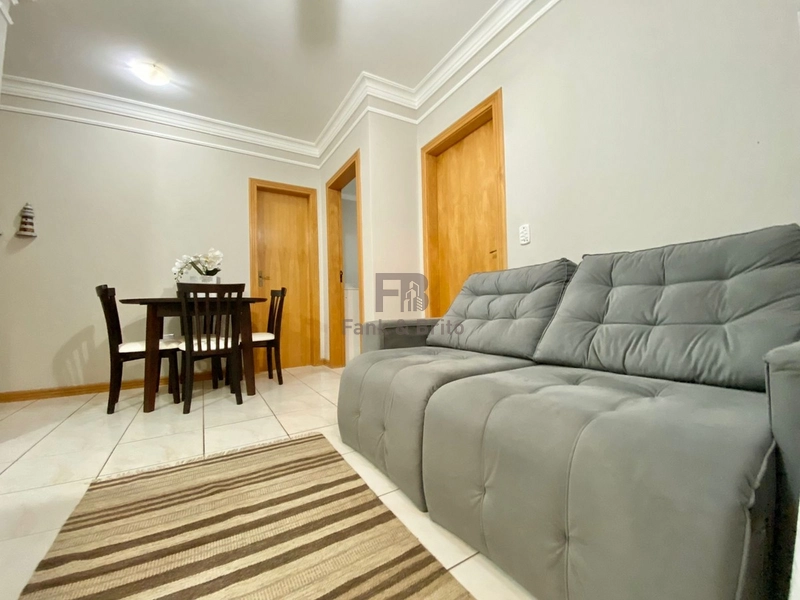 APARTAMENTO DOIS DORMITÓRIOS PERTO DO MAR E NA AVENIDA: 4ª foto da galeria de imagens do imóvel