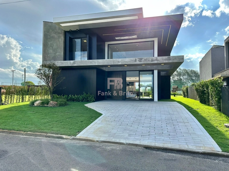 SOBRADO A VENDA EM CONDOMINIO FECHADO EM XANGRILA: 1ª foto da galeria de imagens do imóvel