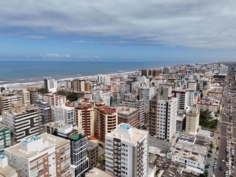 APARTAMENTO FINAMENTE MOBILIADO E DECORADO AOS PÉS DA PRAÇA: 29ª foto da galeria de imagens do imóvel